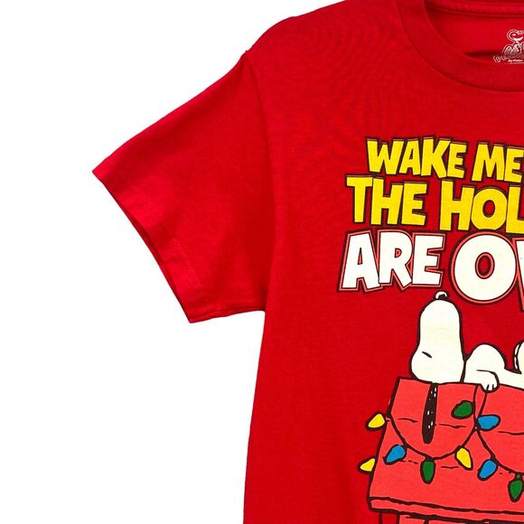 Peanuts Snoopy T-Shirt SM Red Dog House Christmas Lights Wake Me When Over Retro - Picture 4 of 11